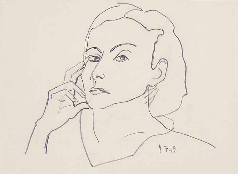 Tegnet portræt af en kvinde, som eftertænksomt ser på beskueren. Højre hånd hviler let mod kinden og forstærker det tænksomme udtryk.
